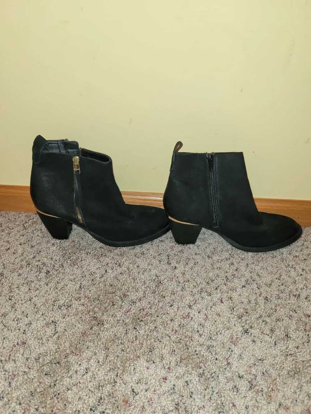 Steve Madden Wantagh Boots Size 8.5 Genuine Leather Black Side Zipper